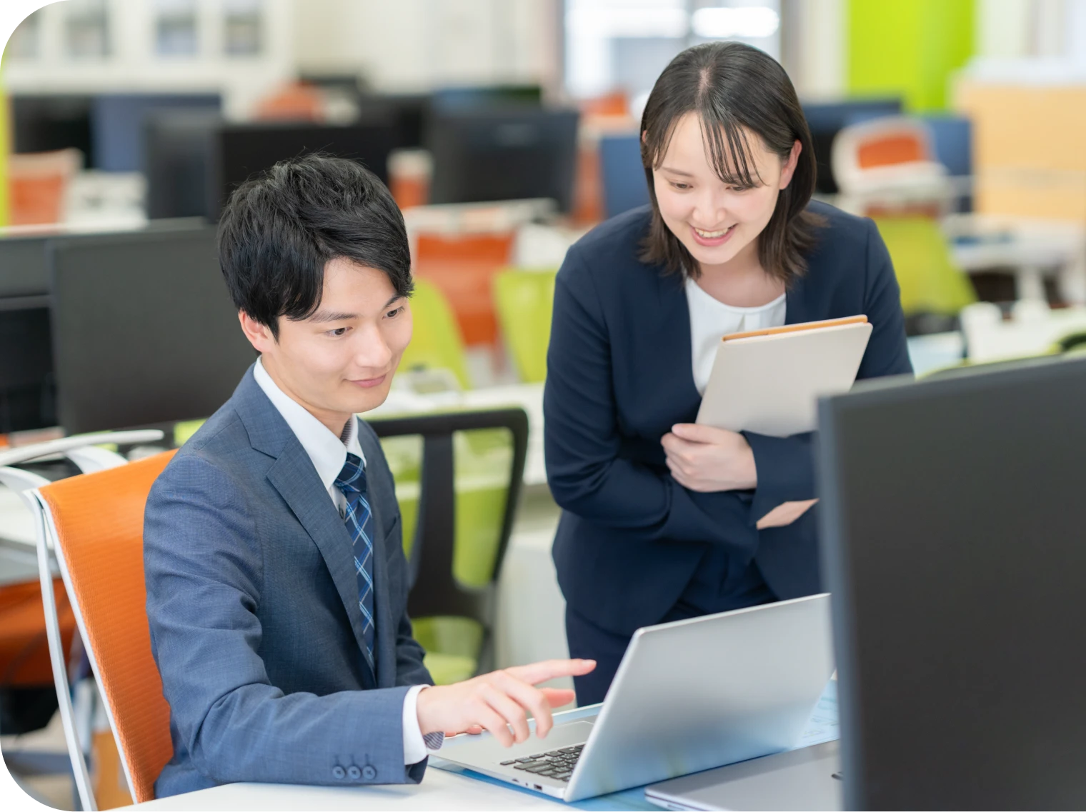 チームでAIを活用し資産化する様子